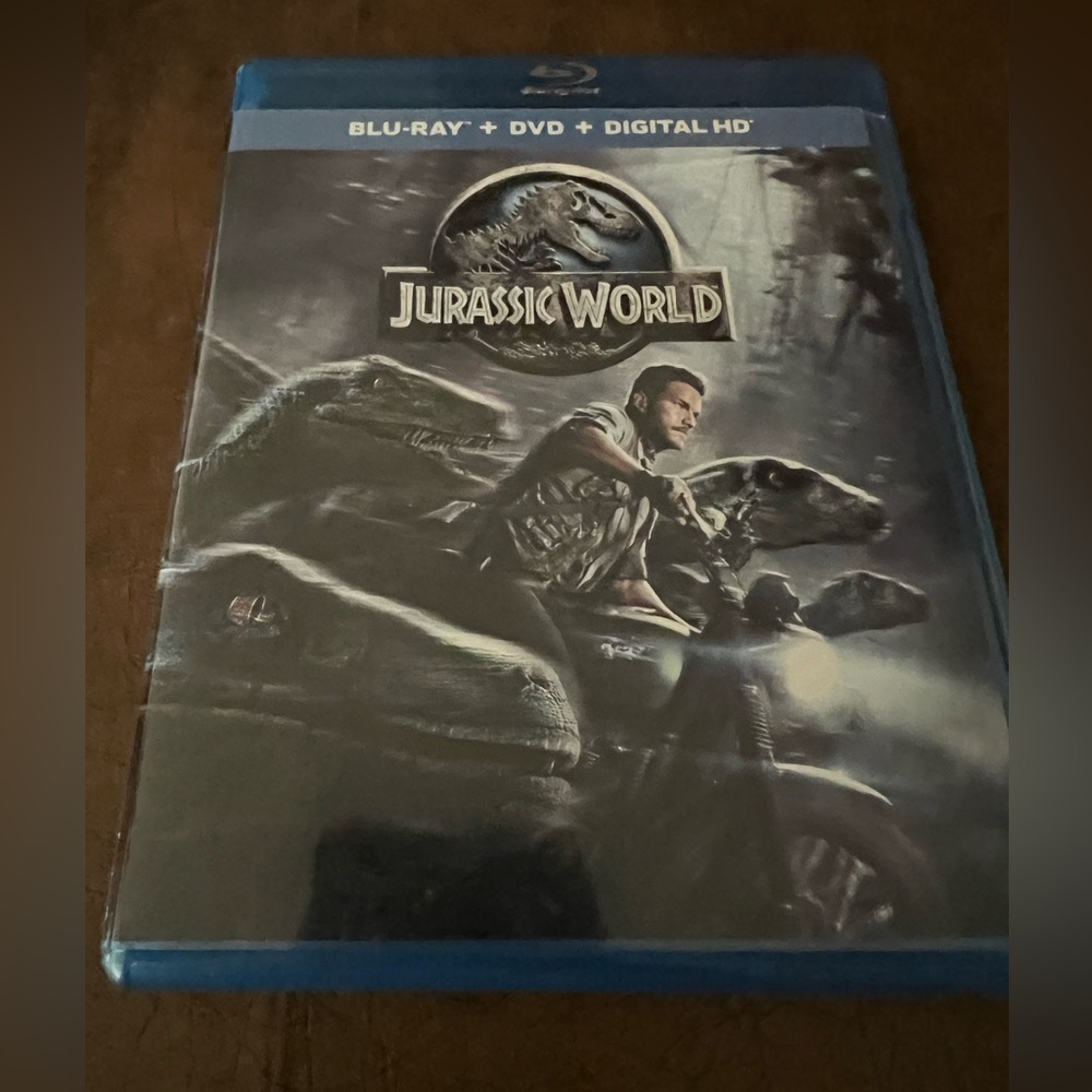 Jurassic World Blu-ray DVD
